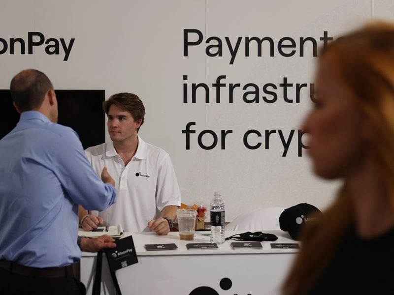 Crypto App MoonPay Partners With PayPal, Enables Digital Asset Buying Through PayPal