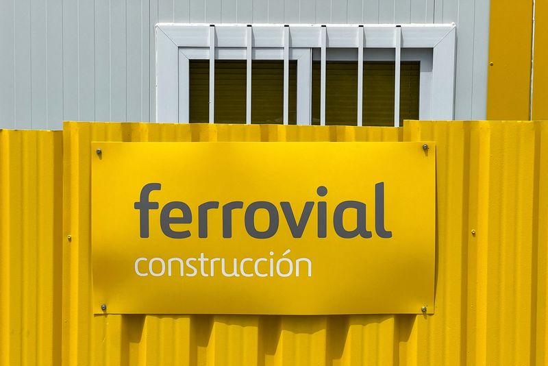 Ferrovial closes sale of 19.75% stake in Heathrow Airport for 2 billion euros