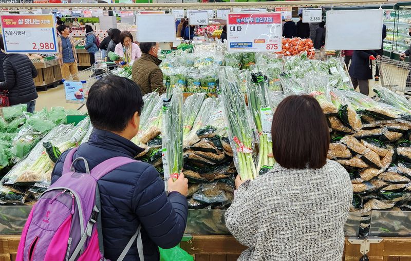 South Korea consumer sentiment weakest since 2022 on political uncertainty