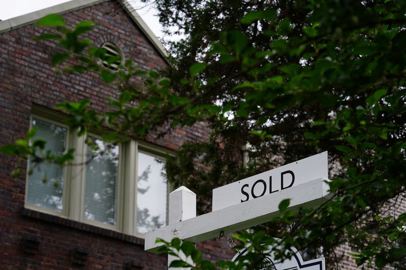 US new home sales rebound in November after hurricane drag